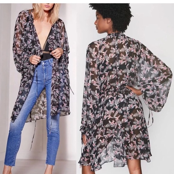 Victoria’s Secret Robe - Picture 4 of 6